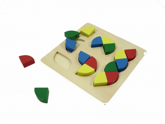 Různobarevné cihly, různé tvary Montessori
